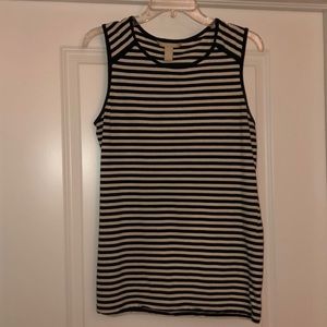 Banana Republic sleeveless tank top